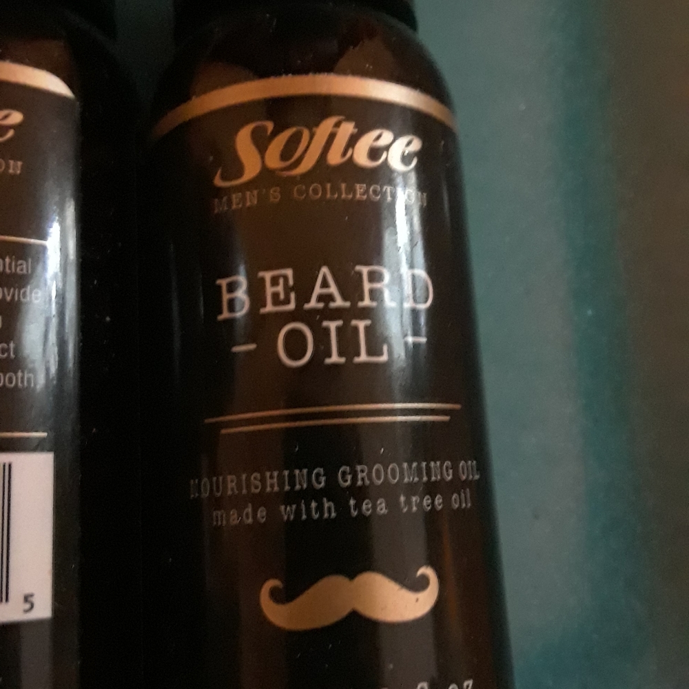 Gorgeous beards with this nourishing oil by Softee. 2 pack